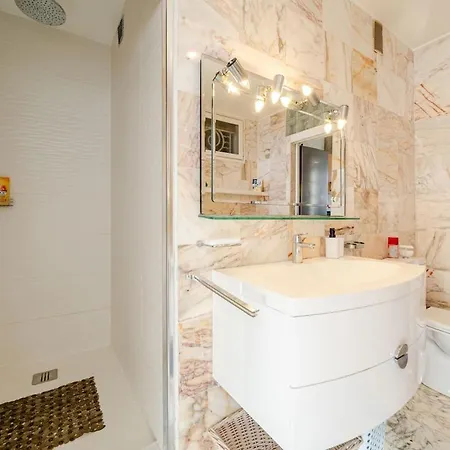 Place In Les Pins, Premium, Sea View, Sleeps 6 アパート *