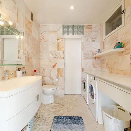 Daire Les Pins, Premium, Sea View, Sleeps 6