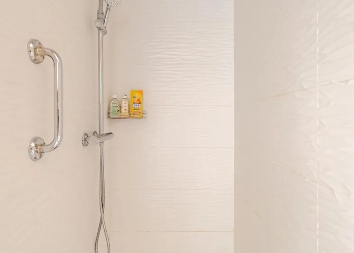 Apartment Les Pins, Premium, Sea View, Sleeps 6