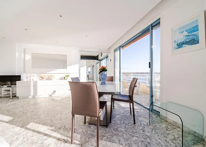 Les Pins, Premium, Sea View, Sleeps 6 Apartment Juan-les-Pins